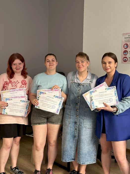 Фотография к статье обучение маникюру и педикюру в школе Mad Nails