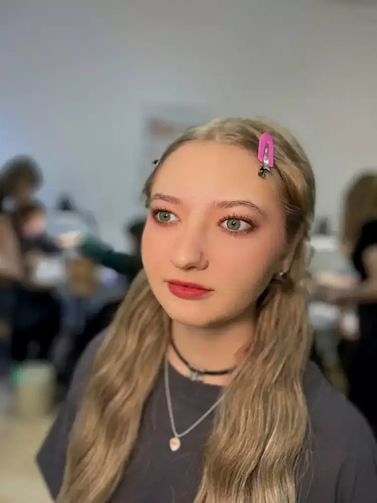 Фото до ламинирования и окрашивания бровей в Школе Mad Nails