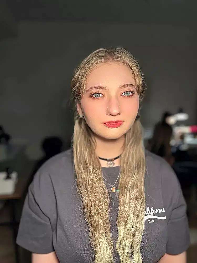 Фото после ламинирования и окрашивания бровей в Школе Mad Nails