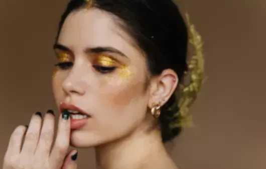 Кому подходит курс визаж - старт в школе Mad Nails